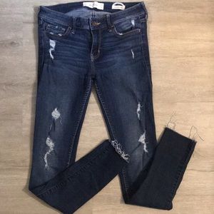 Hollister Low Rise Super Skinny Stretch Raw Hem Jeans Size 5 or 27” & 30” inseam